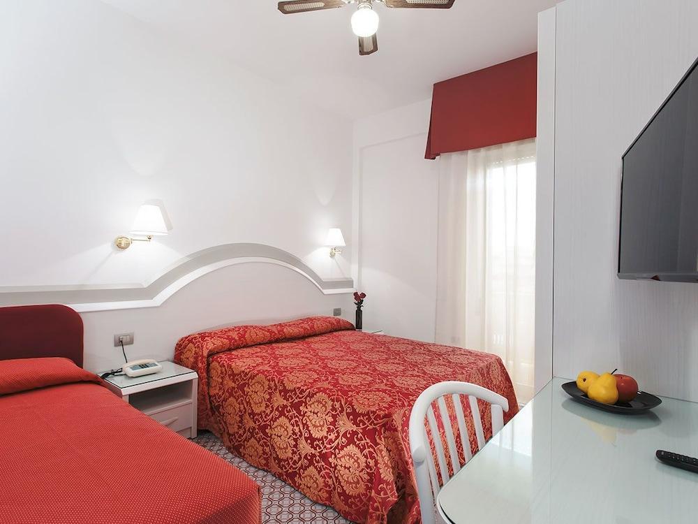 Hotel Caravelle Cesenatico Zewnętrze zdjęcie